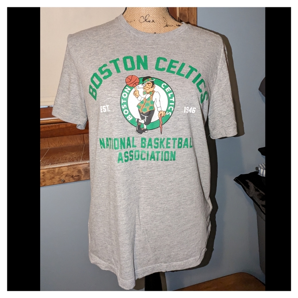 Vintage Boston Celtics Logo T-shirt Size Medium